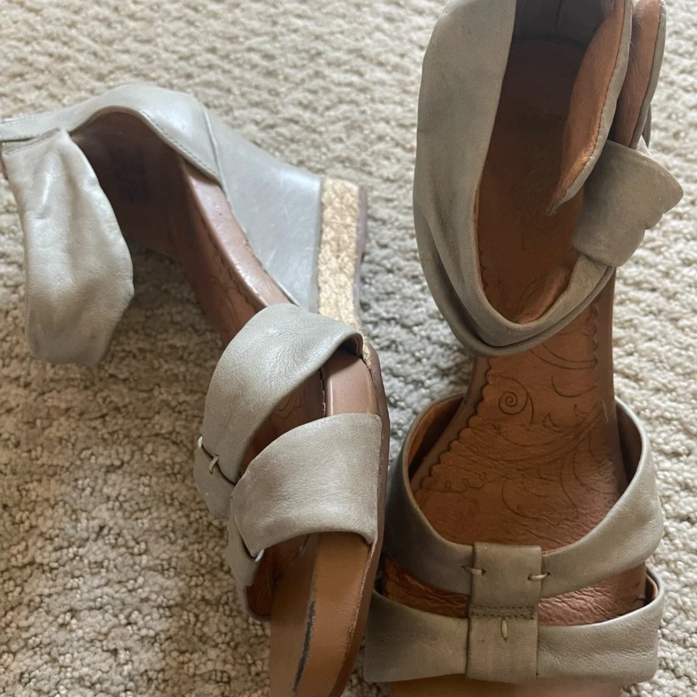 Clark’s Wedge Size 9.5